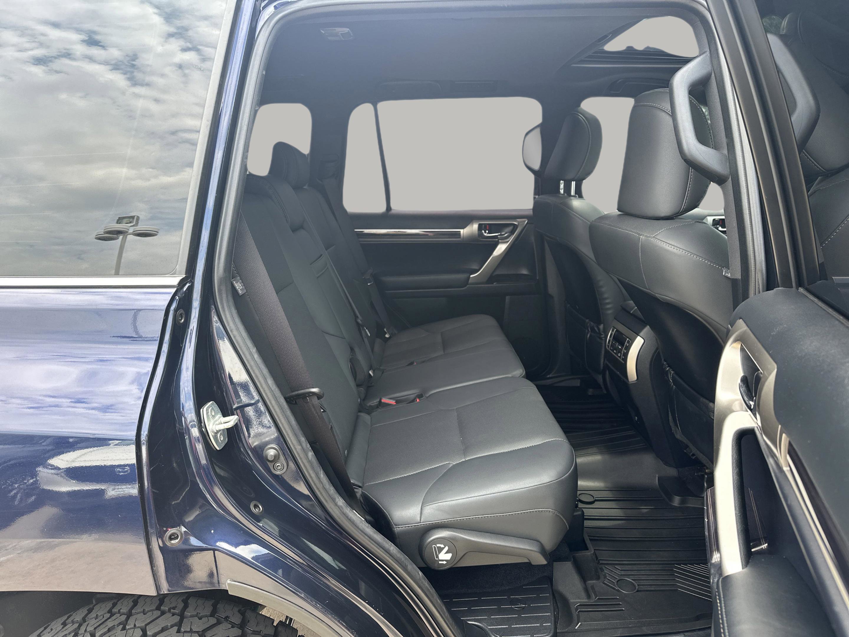 2020 Lexus GX 460 photo 11