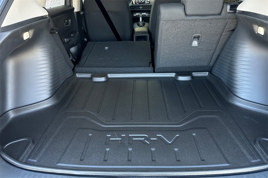 2026 Honda HR-V LX photo 15