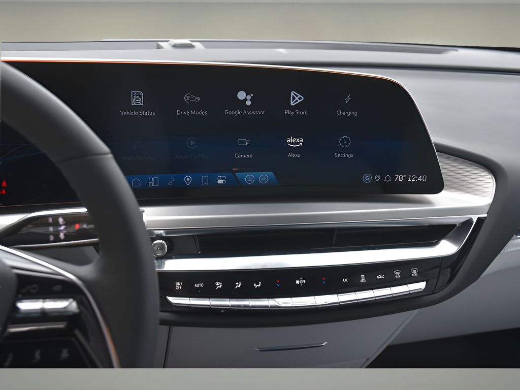 2025 Cadillac Lyriq Luxury photo 18