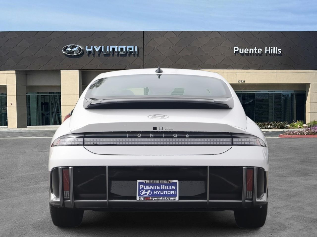 2025 Hyundai Ioniq 6 Limited photo 4