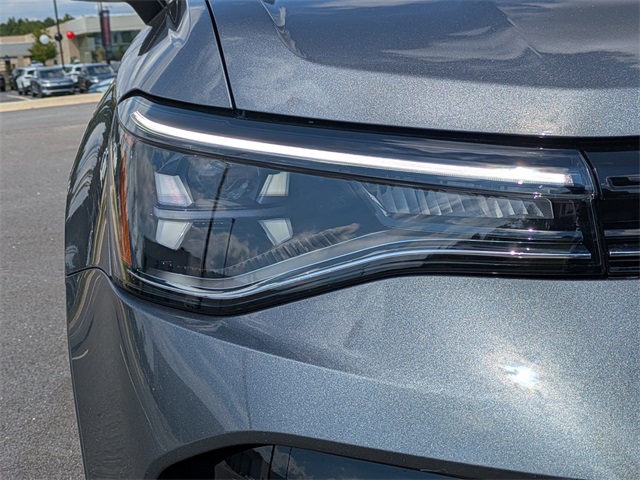 2025 Volkswagen Taos S photo 8