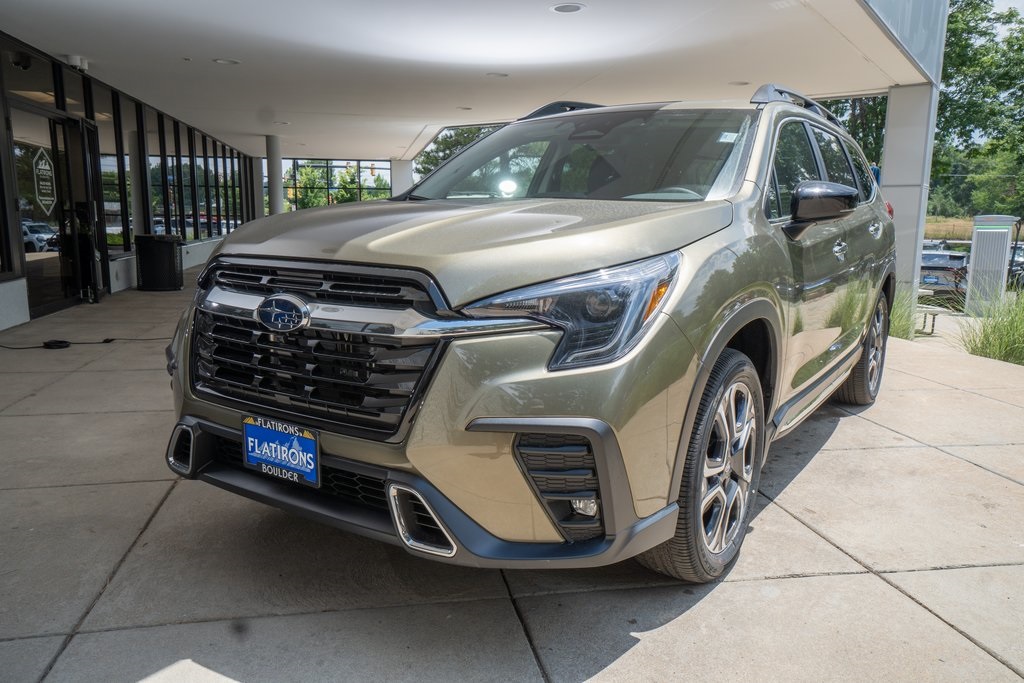 2025 Subaru Ascent Touring photo 5