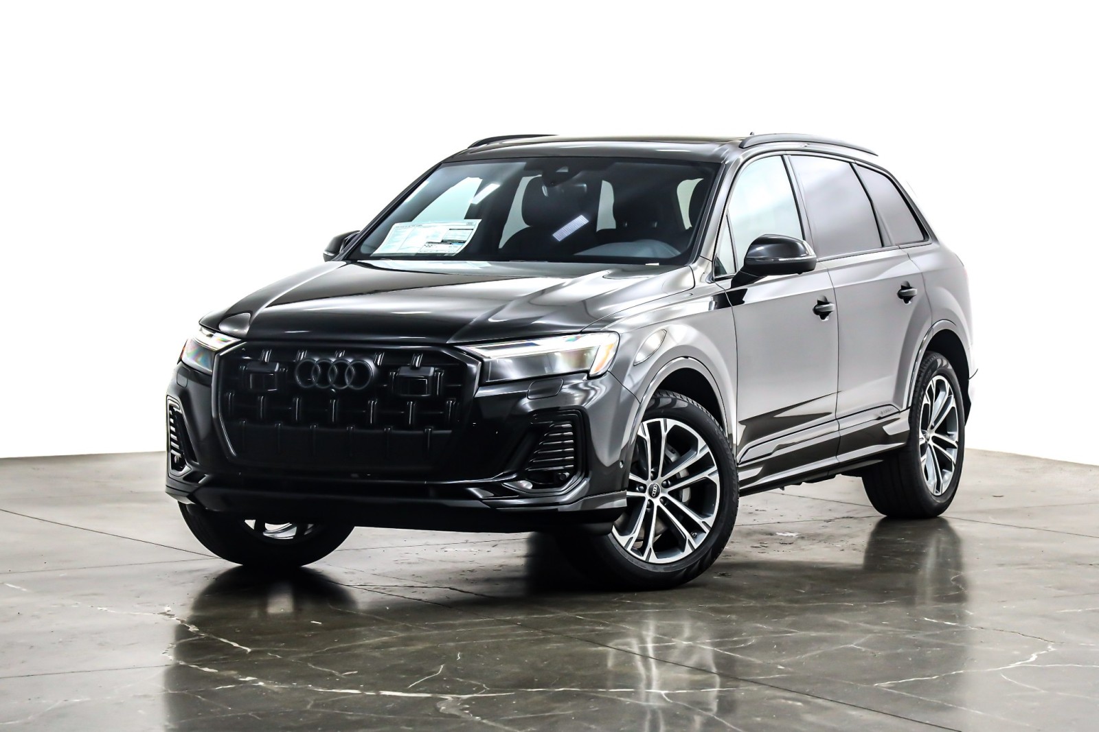 2026 Audi Q7 Premium's photo