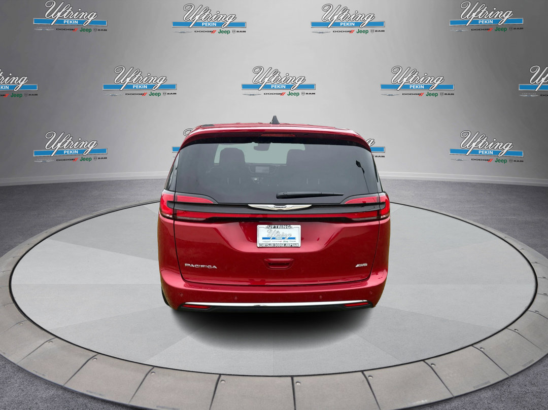 2025 Chrysler Pacifica photo 4