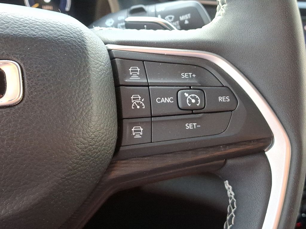 2024 Jeep Grand Cherokee Altitude photo 20