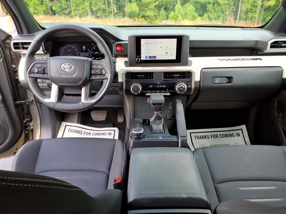 2024 Toyota Tacoma TRD photo 11