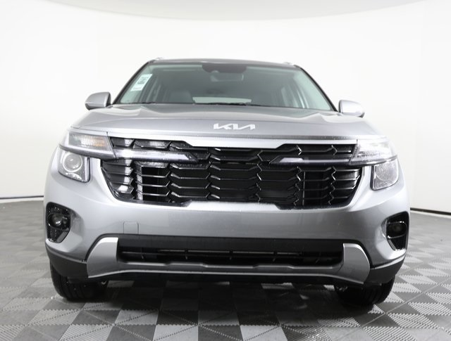 2025 Kia Seltos S X-Line photo 2