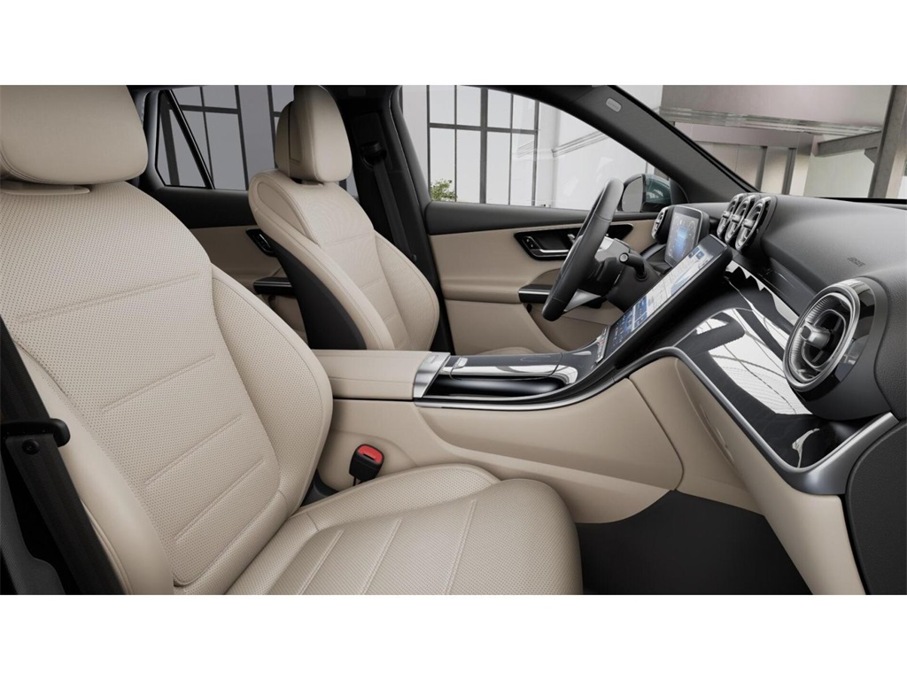 2026 Mercedes Benz GLC 300 4MATIC photo 4