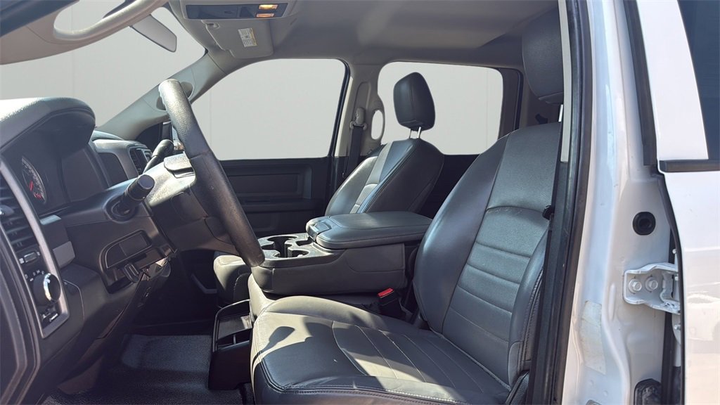 2017 Ram 2500 Tradesman photo 16