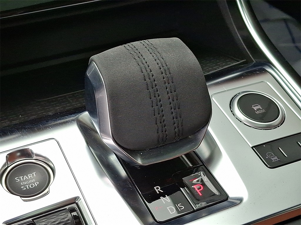 2024 Jaguar XF R-Dynamic SE photo 15