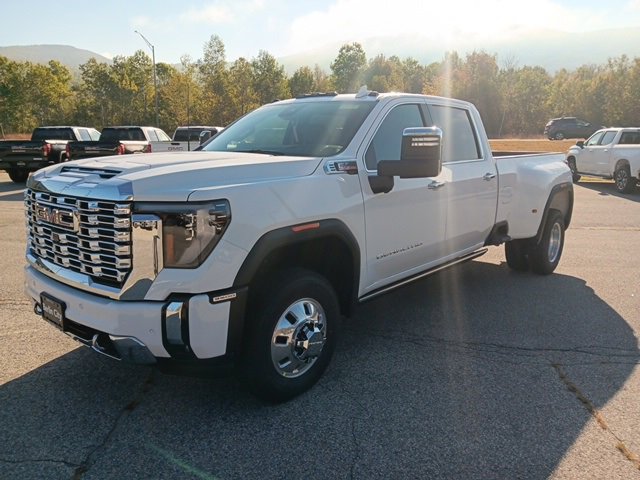 2026 Gmc Sierra 3500 HD Denali photo 2