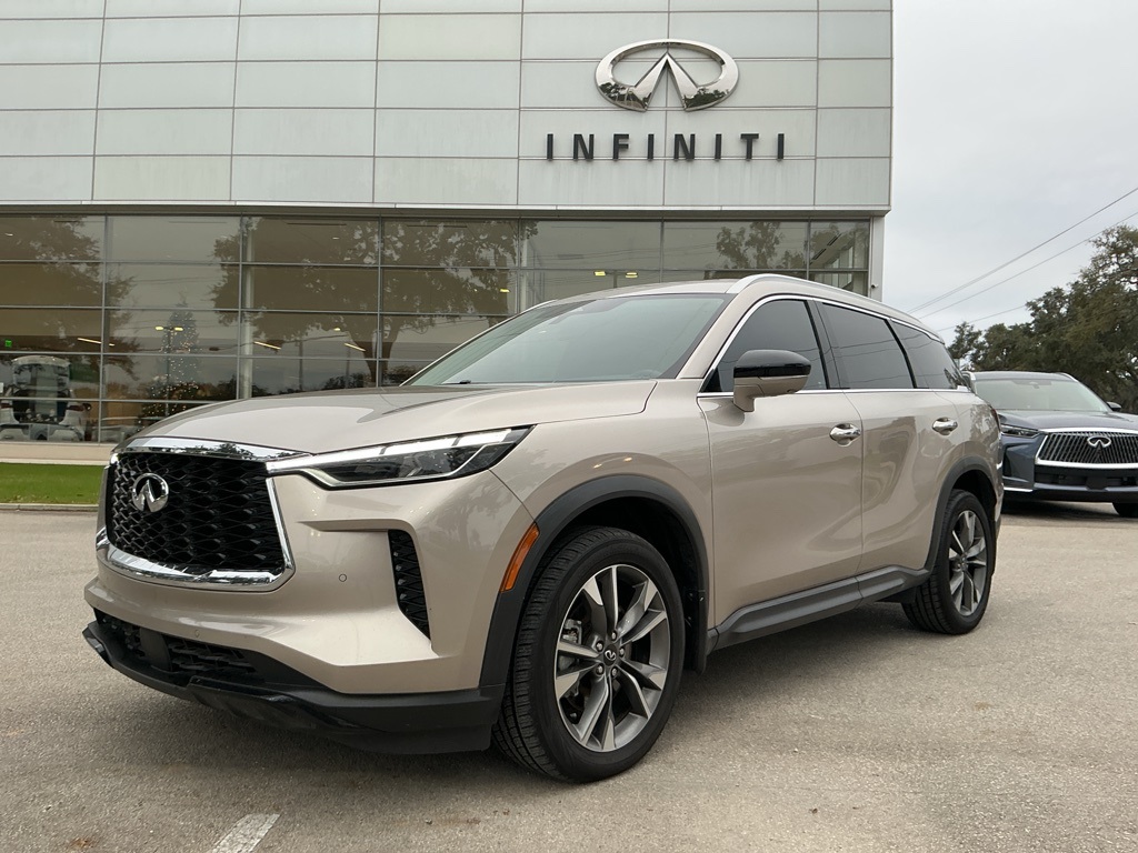 2023 INFINITI QX60 LUXE's photo