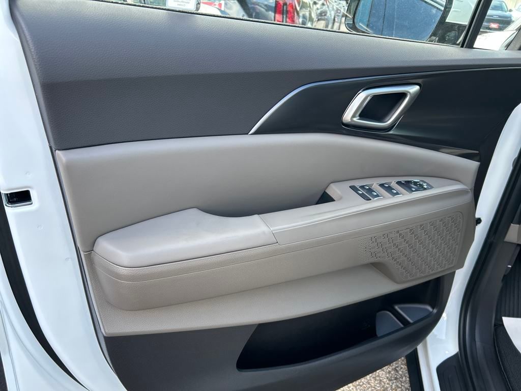 2026 Kia Carnival LX photo 27