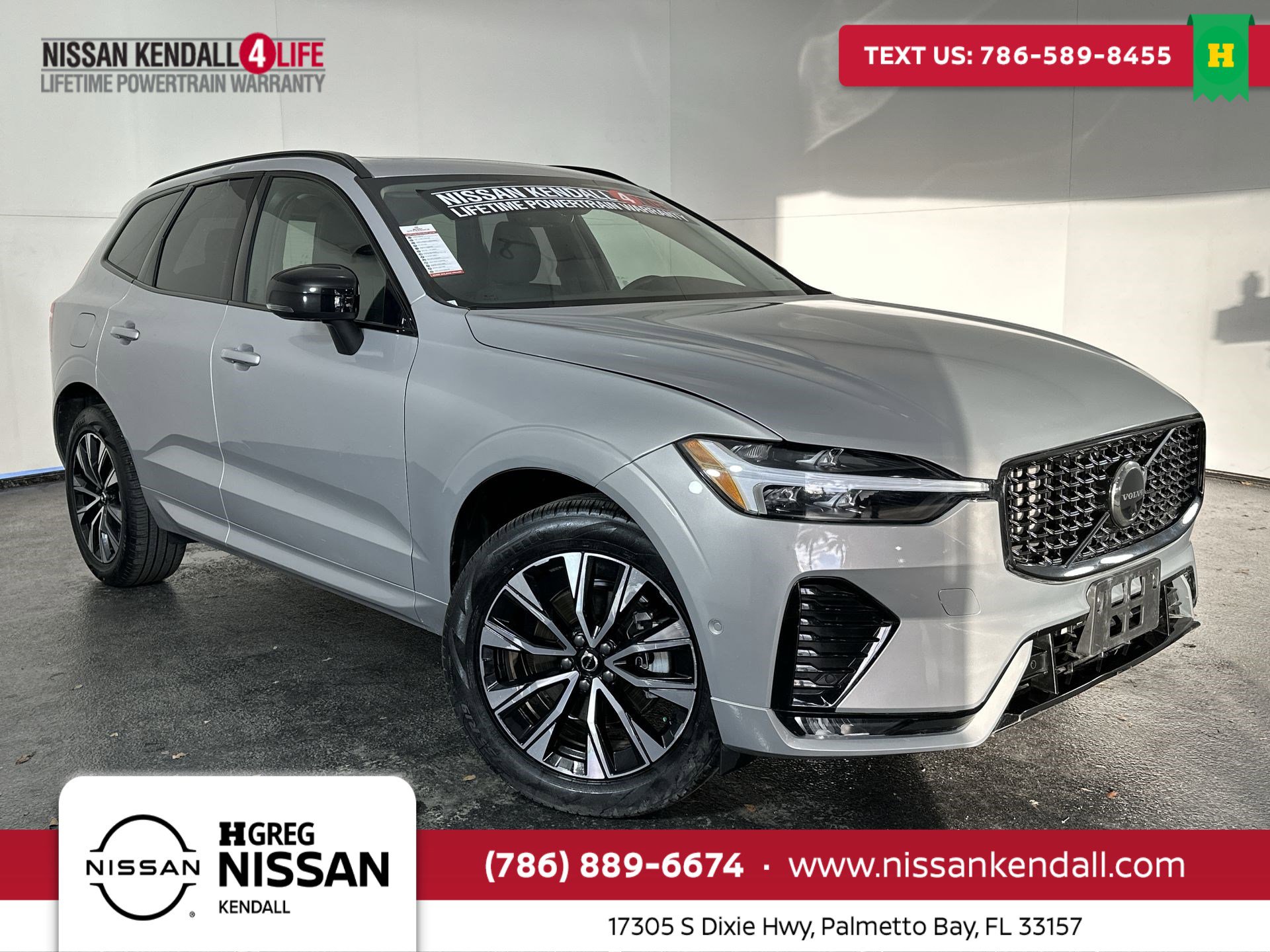 2025 Volvo XC60 Plus's photo