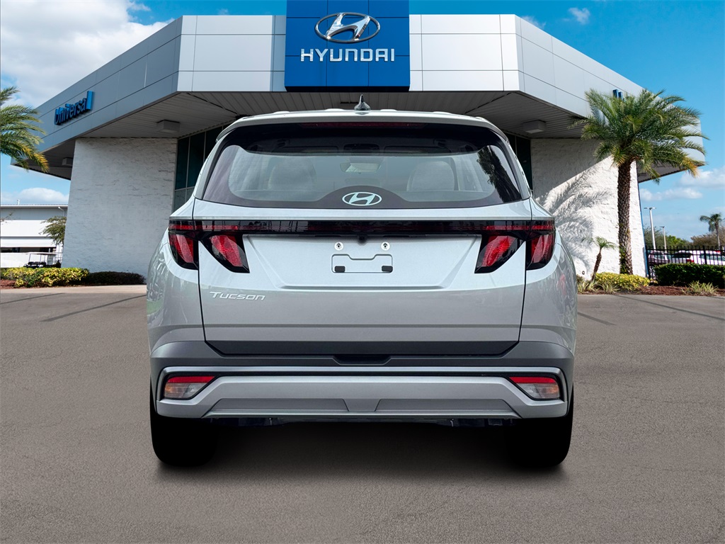 2026 Hyundai Tucson SE photo 3