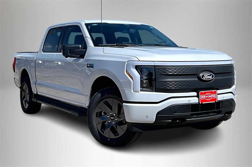 2025 Ford F-150 Lightning Flash's photo