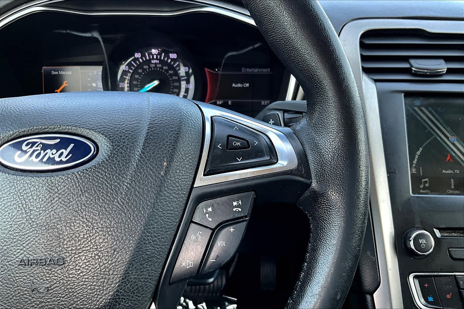 2018 Ford Fusion SE photo 22