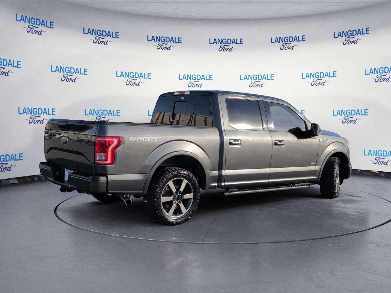 2016 Ford F-150 XLT photo 4