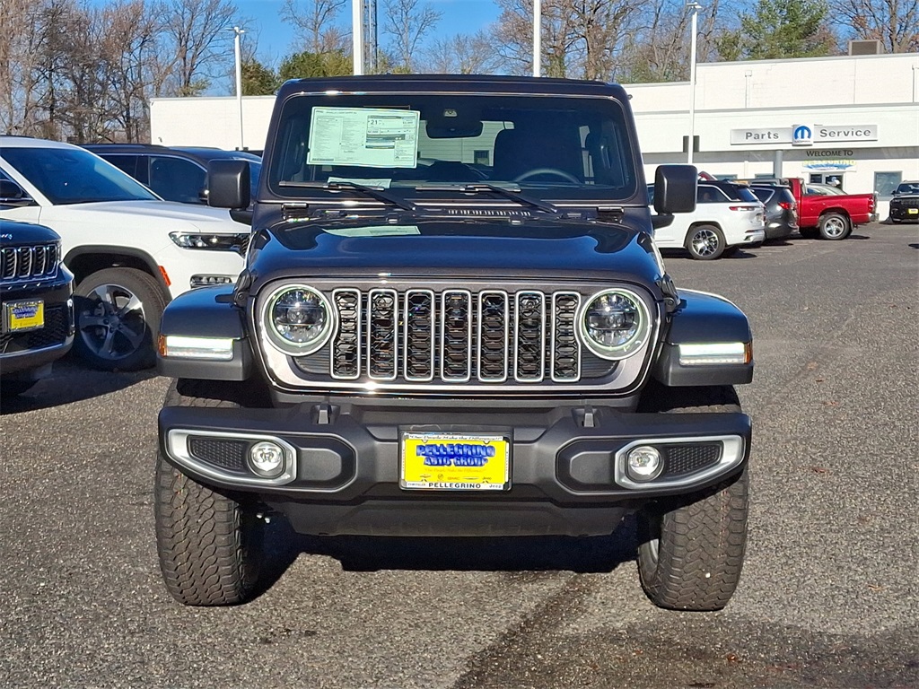 2025 Jeep Wrangler Sahara photo 2