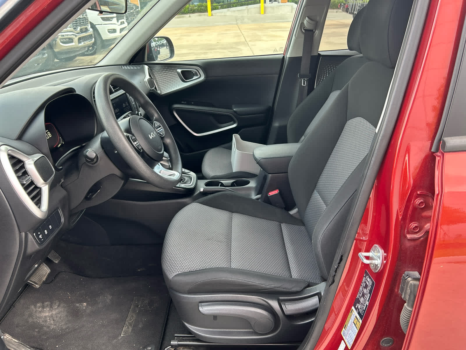 2023 Kia Soul LX photo 10