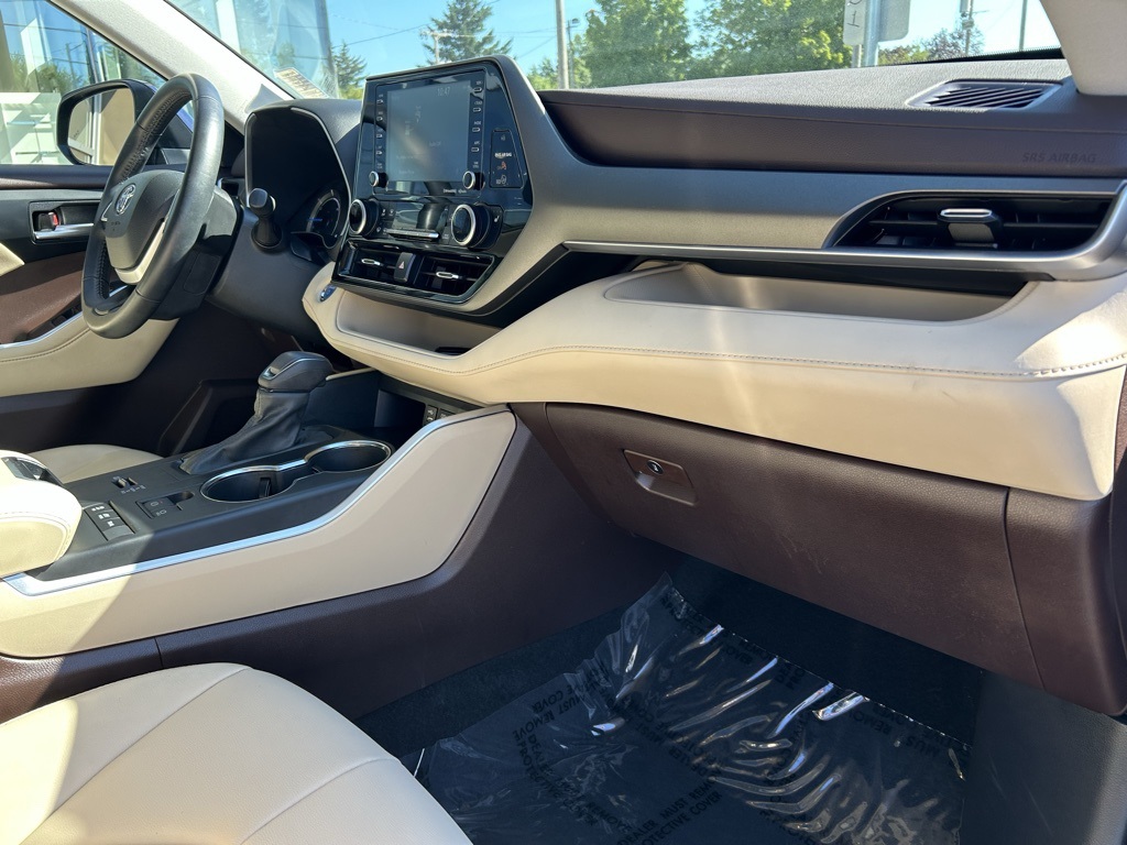 2022 Toyota Highlander Hybrid XLE photo 26