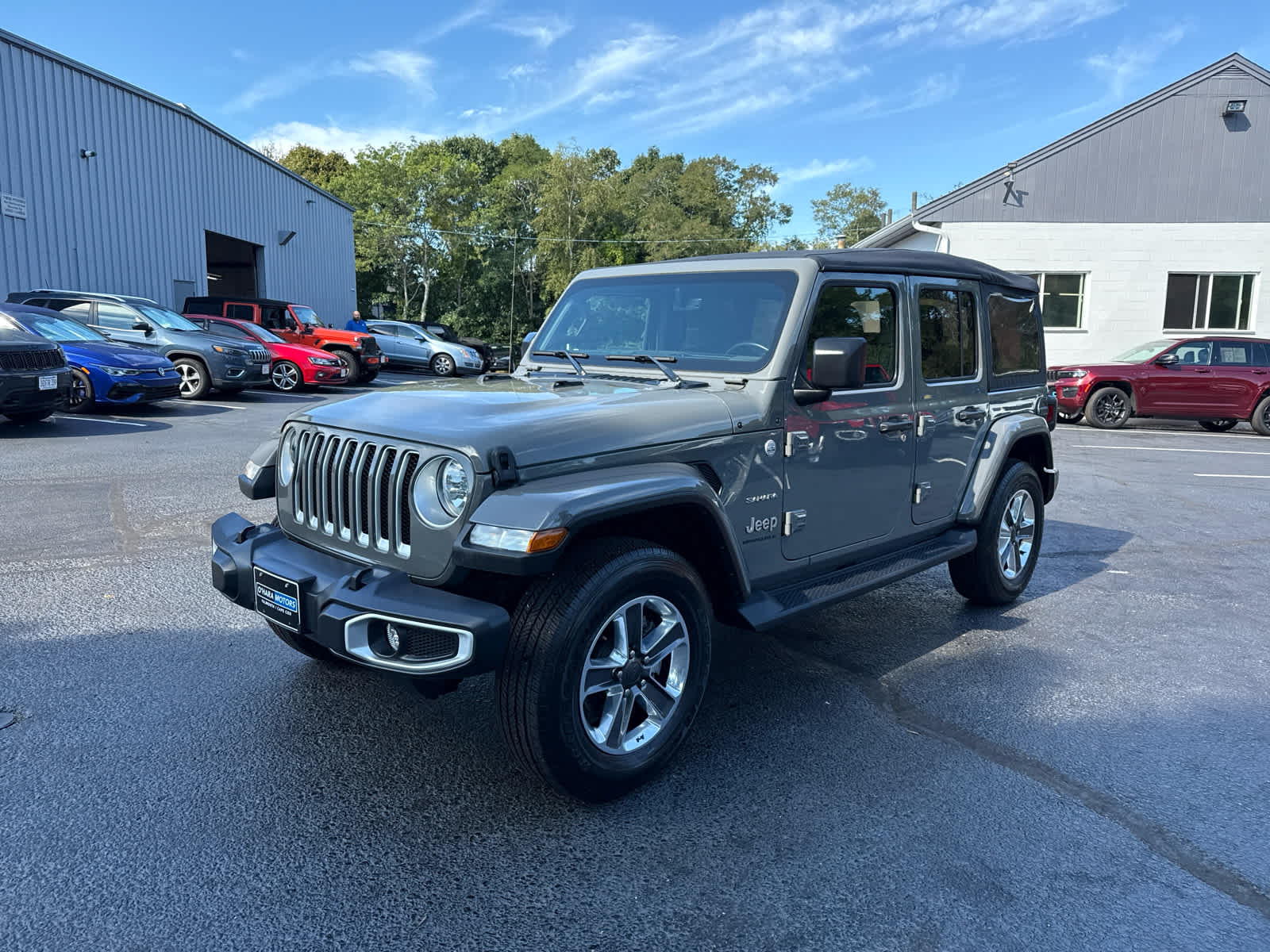 2023 Jeep Wrangler Sahara photo 7
