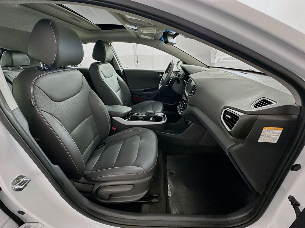2019 Hyundai Ioniq Electric Limited photo 29