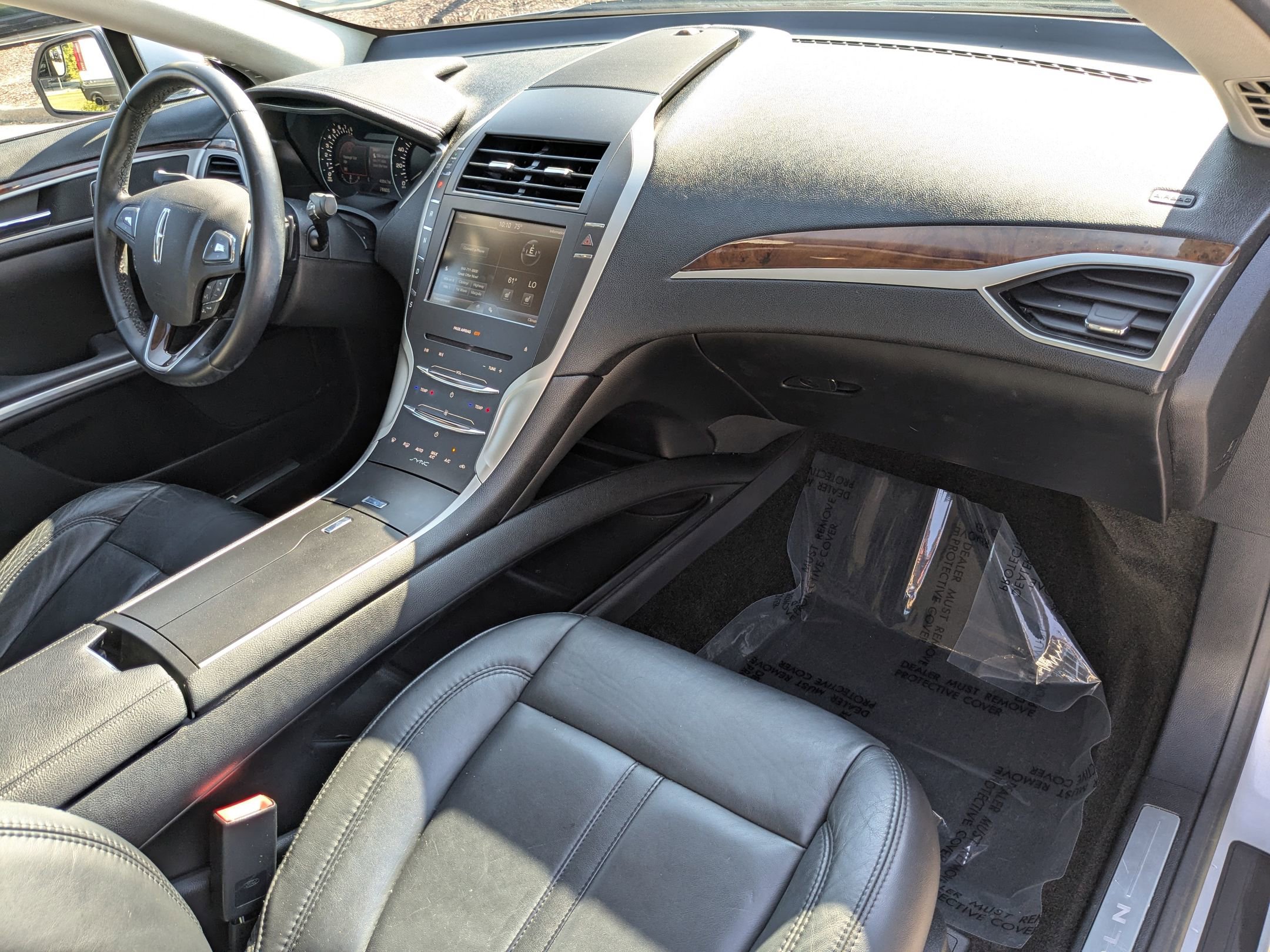 2016 Lincoln MKZ Base photo 38