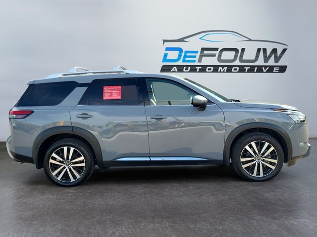 2024 Nissan Pathfinder Platinum photo 2