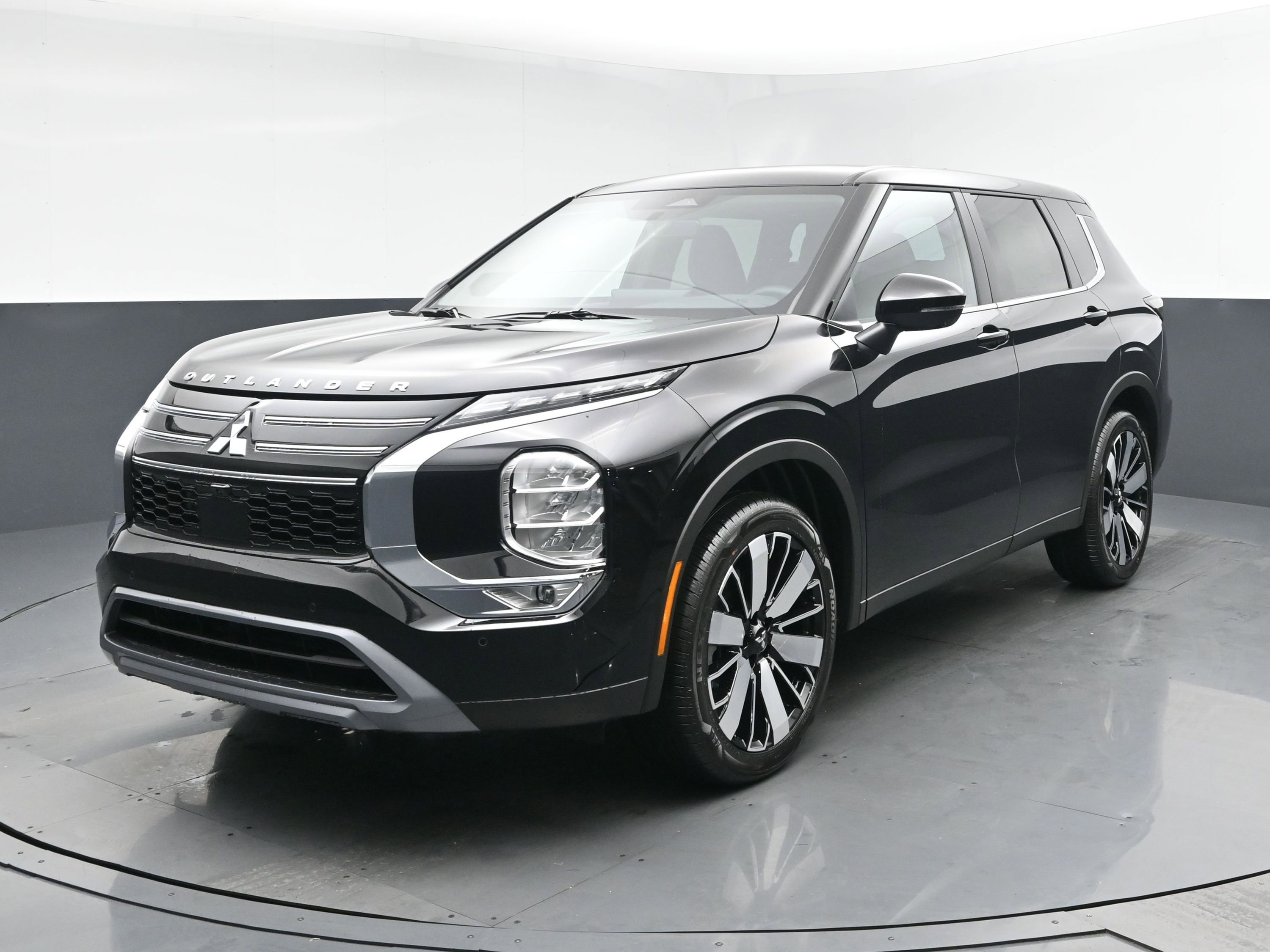 2026 Mitsubishi Outlander's photo