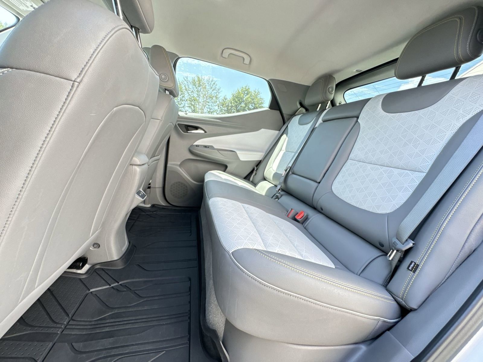 2022 Chevrolet Bolt EUV Premier photo 26