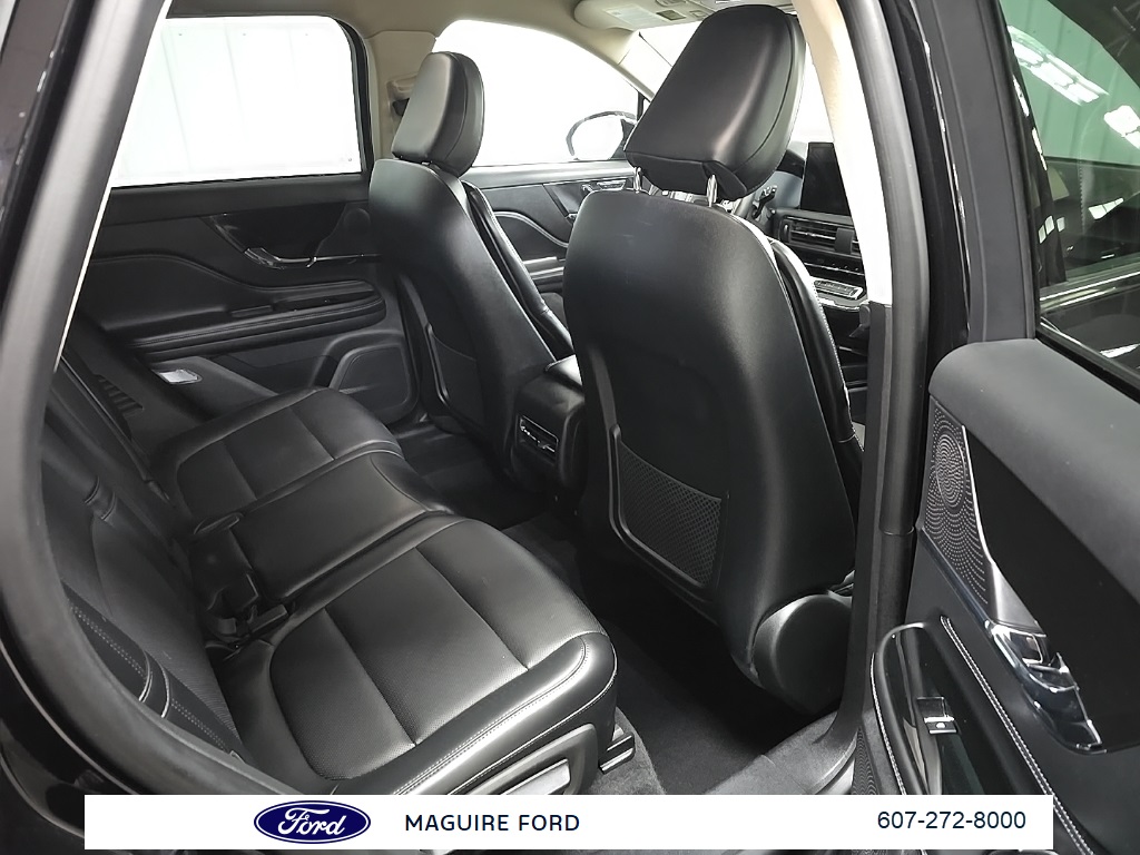 2023 Lincoln Corsair Standard photo 16