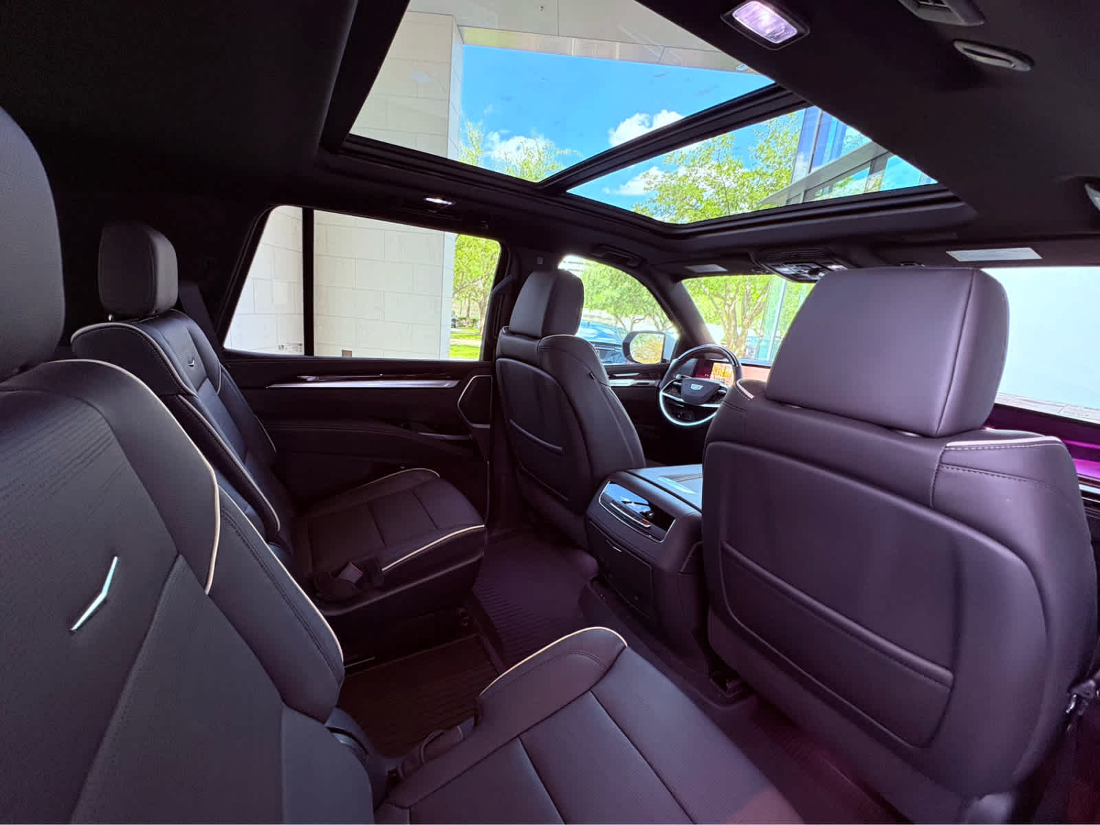 2025 Cadillac Escalade Premium Luxury photo 23