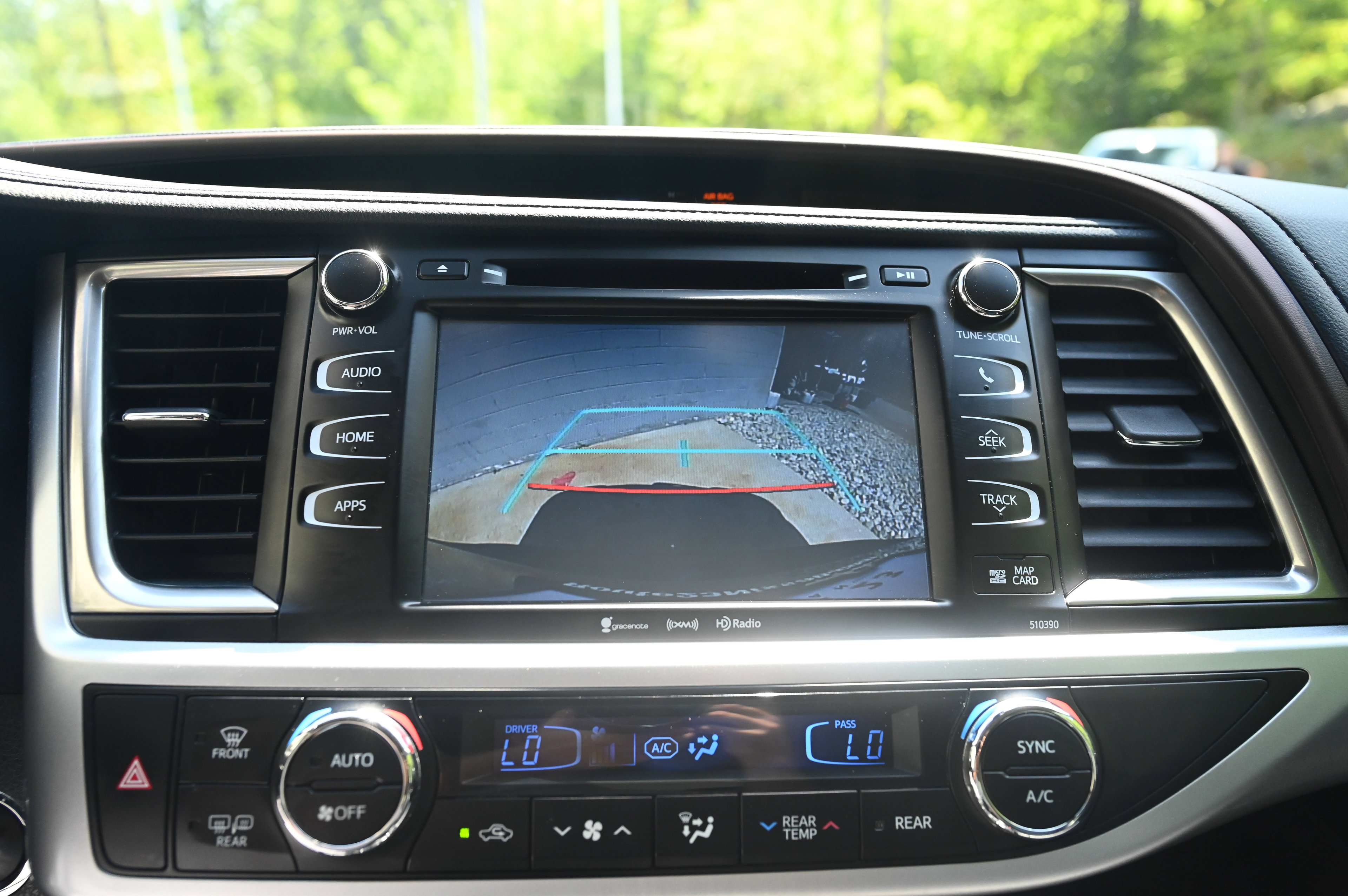 2019 Toyota Highlander XLE photo 19