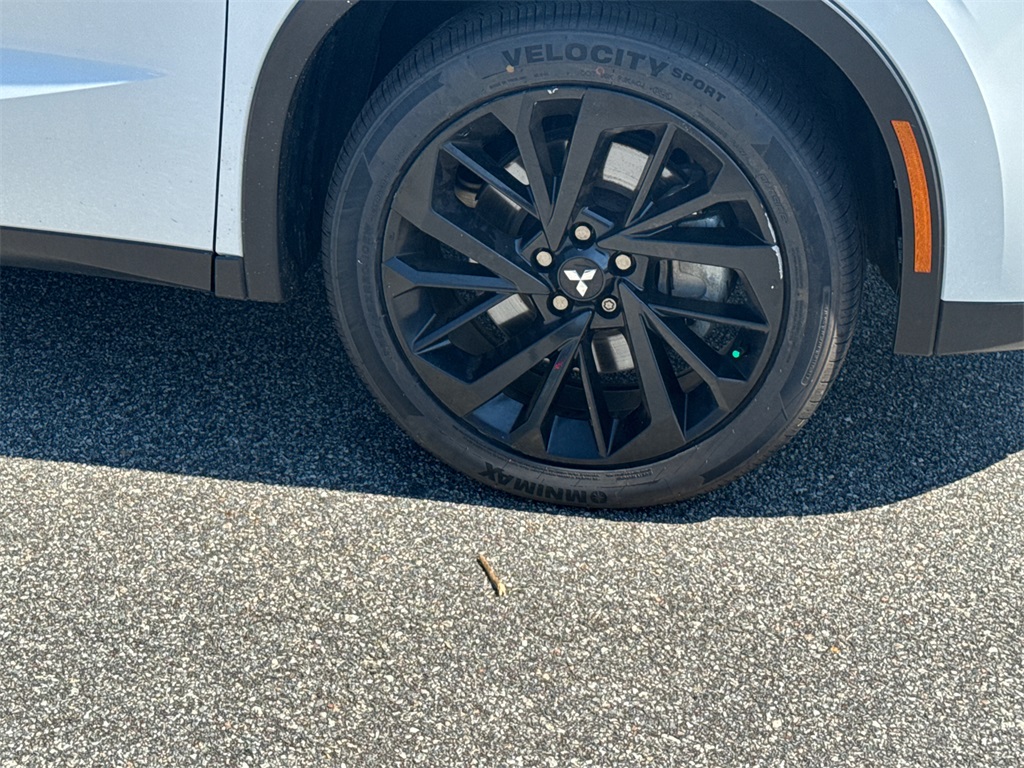 2023 Mitsubishi Outlander SE Black Edition photo 12
