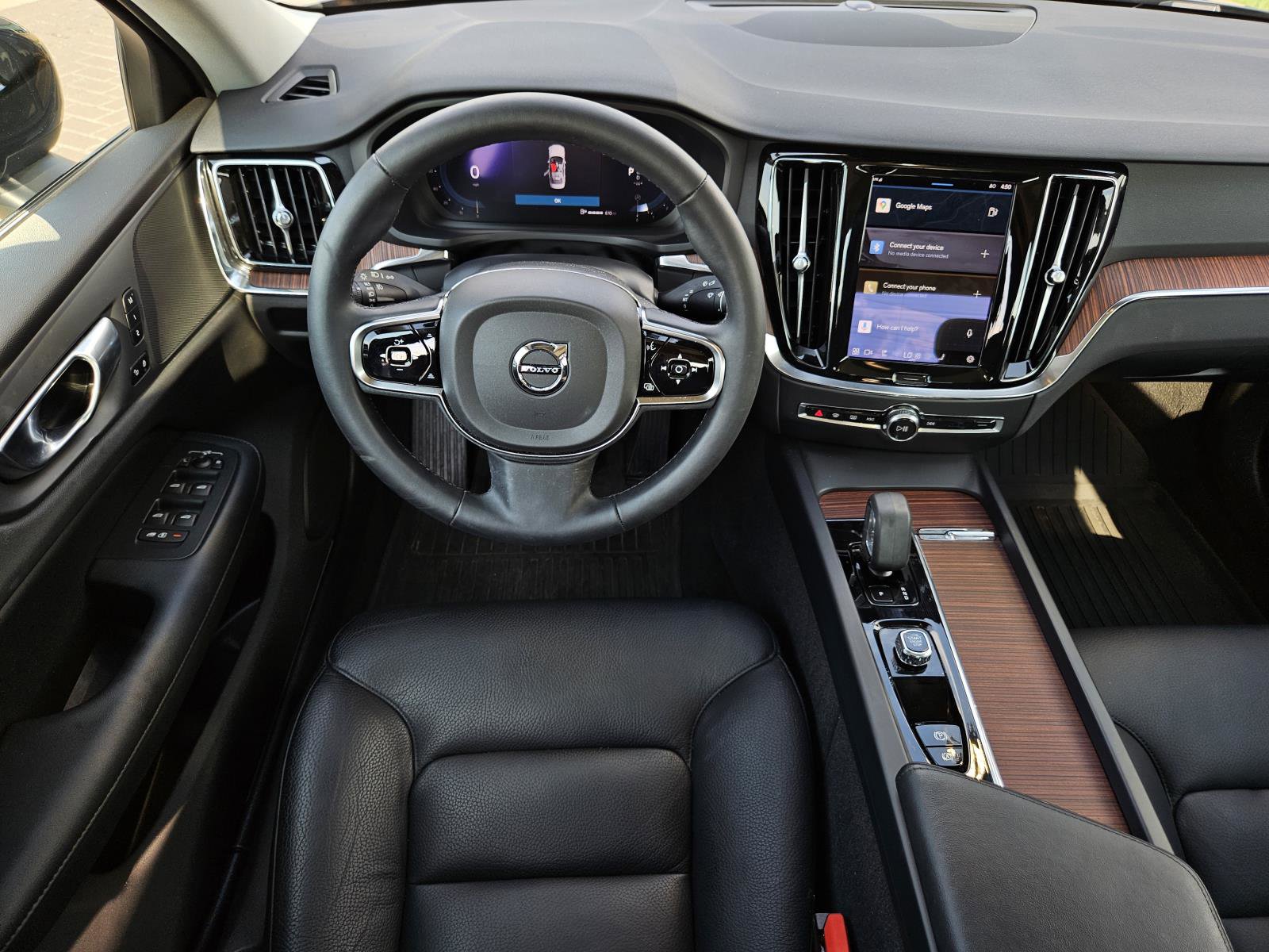 2024 Volvo S60 B5 AWD Plus photo 30