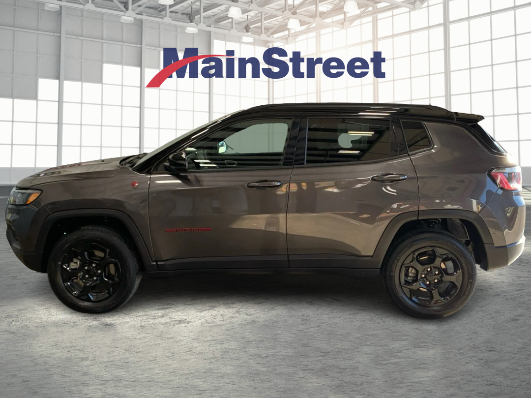 Used 2024 Jeep Compass Trailhawk with VIN 3C4NJDDNXRT609192 for sale in Kansas City