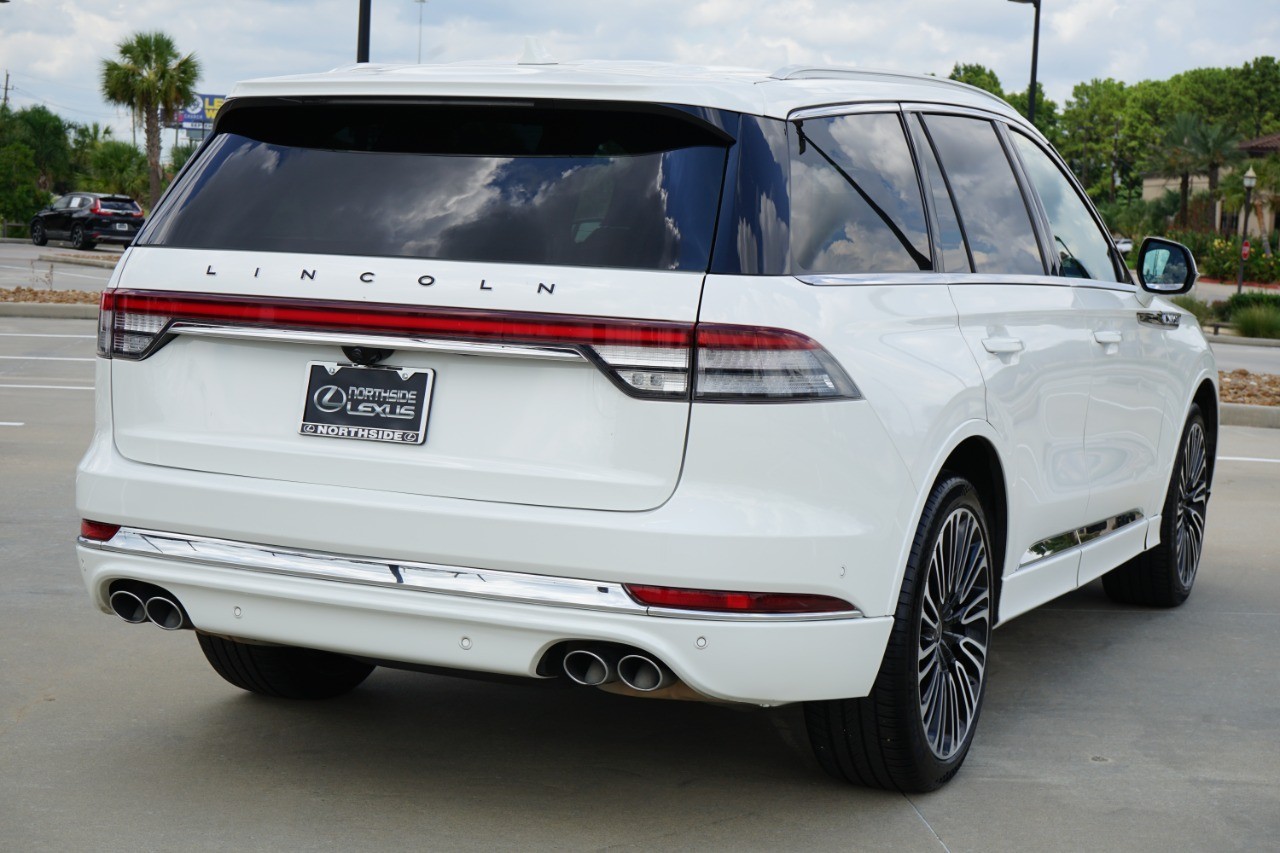 2022 Lincoln Aviator Black Label photo 5