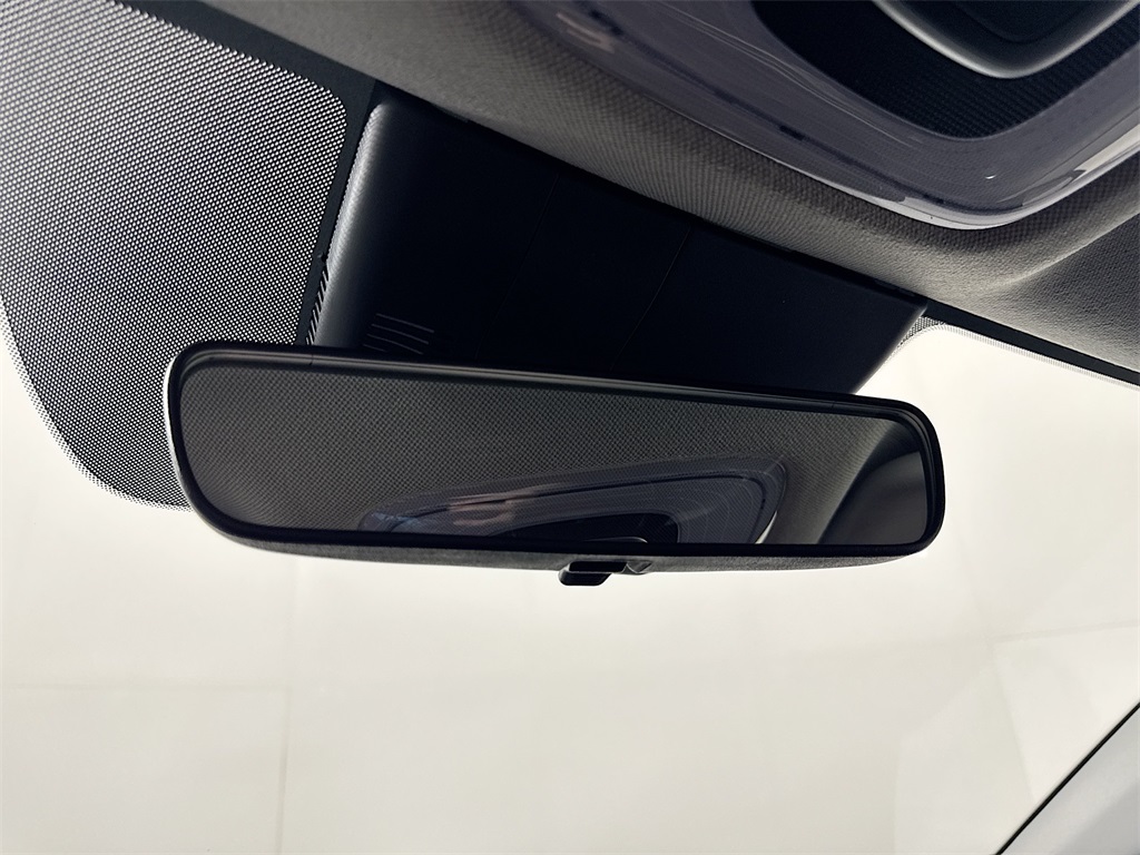 2022 Hyundai Elantra SEL photo 32