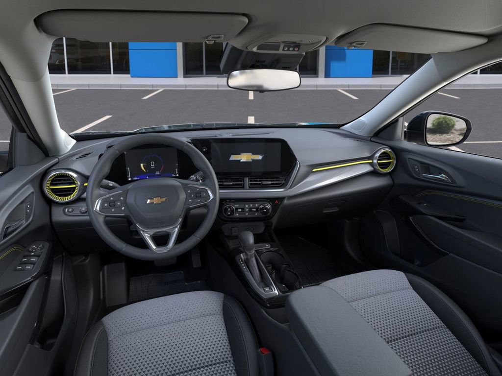 2025 Chevrolet Trax LT photo 9