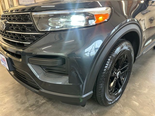2022 Ford Explorer XLT photo 2