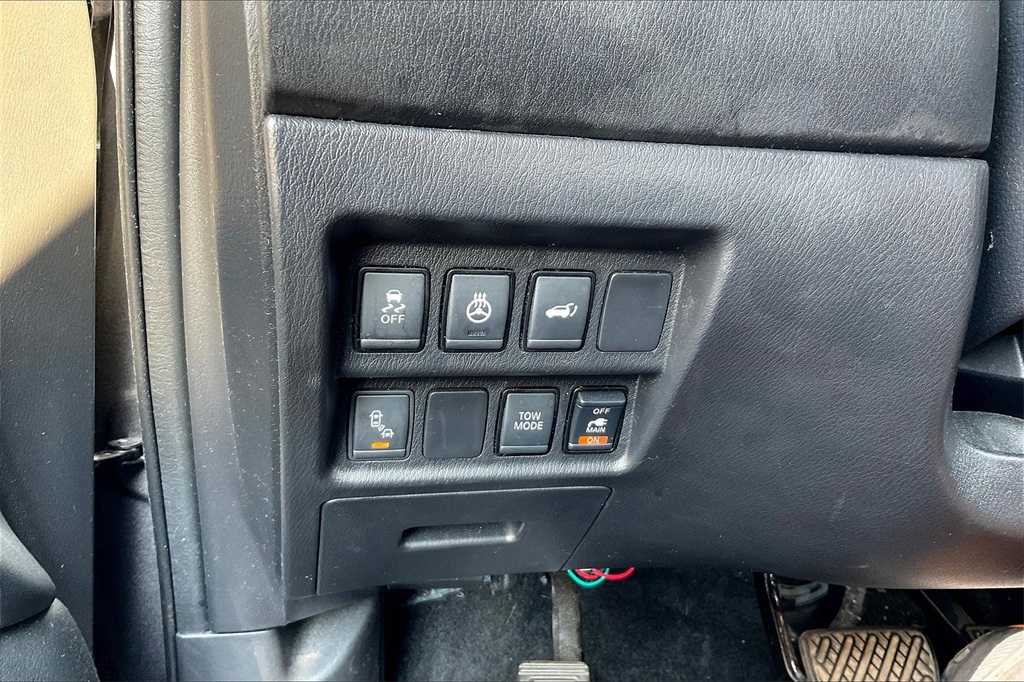 2019 Nissan Pathfinder SL photo 33