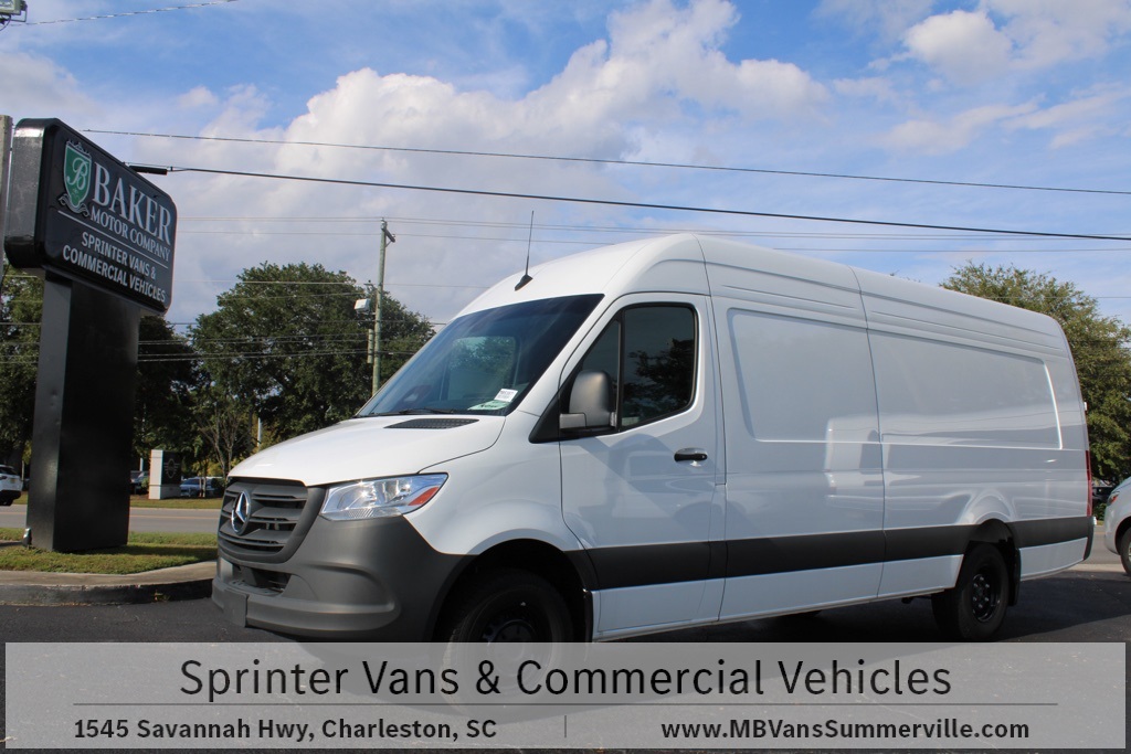 2025 Mercedes-Benz Sprinter Cargo Van Base's photo