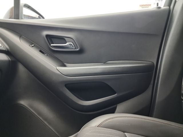 2022 Chevrolet Trax LT photo 27