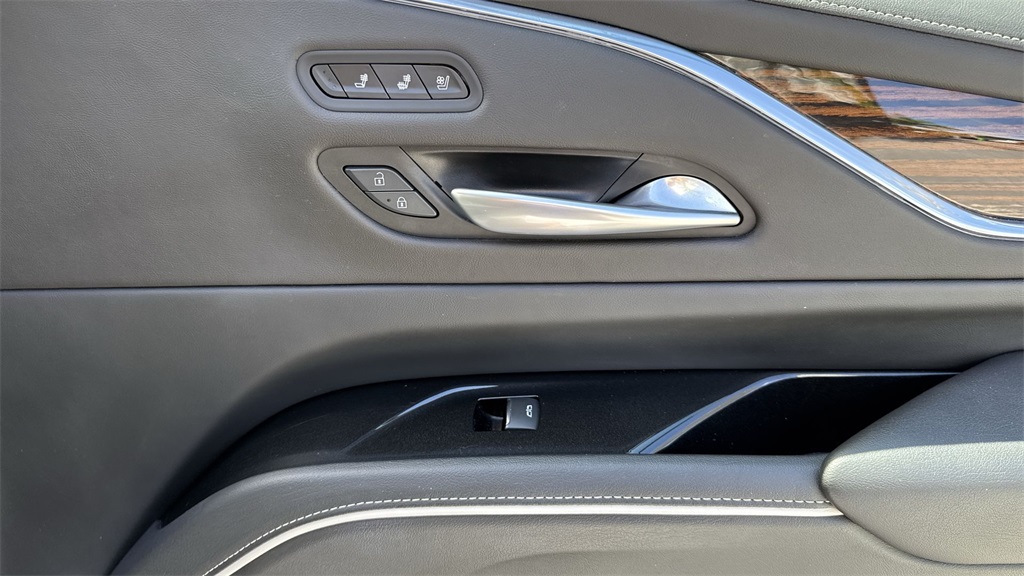 2023 Cadillac Escalade Premium Luxury photo 42