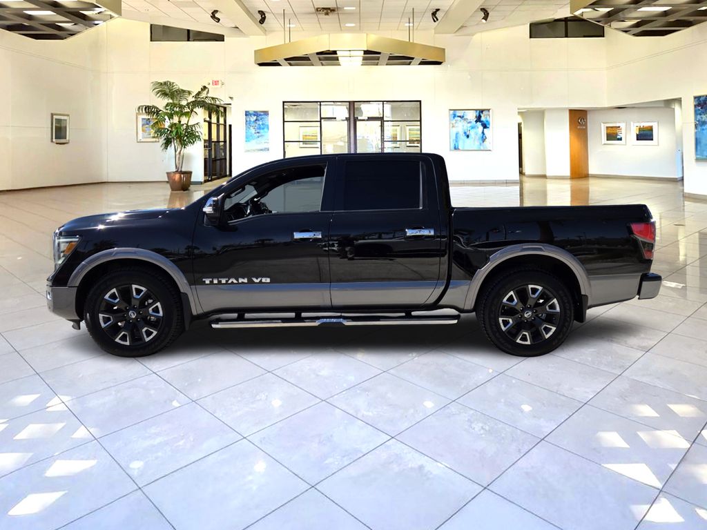 2020 Nissan Titan Platinum Reserve photo 4