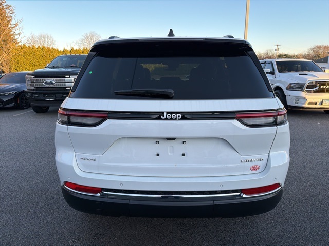 2025 Jeep Grand Cherokee Limited photo 4
