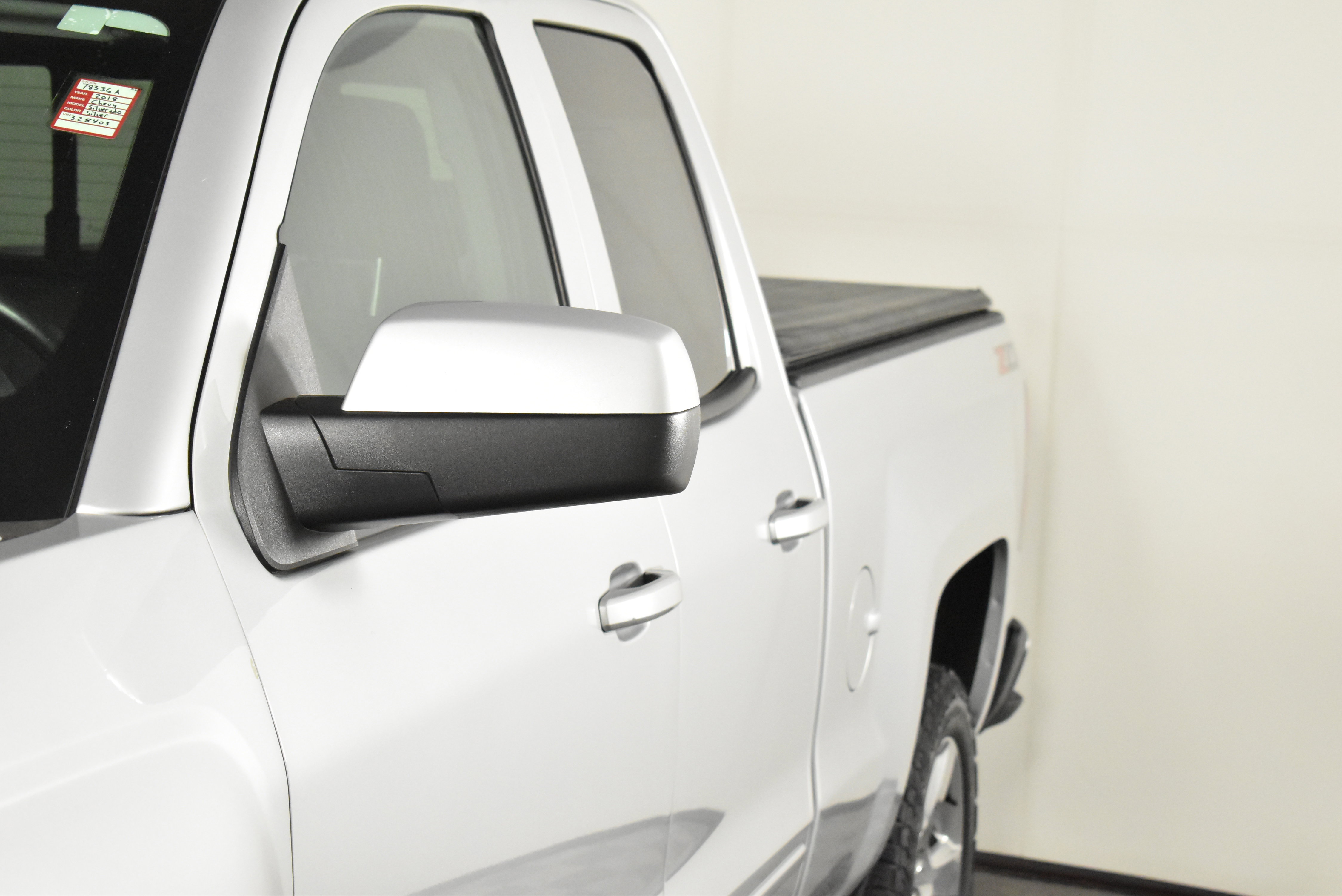 2018 Chevrolet Silverado LT photo 2