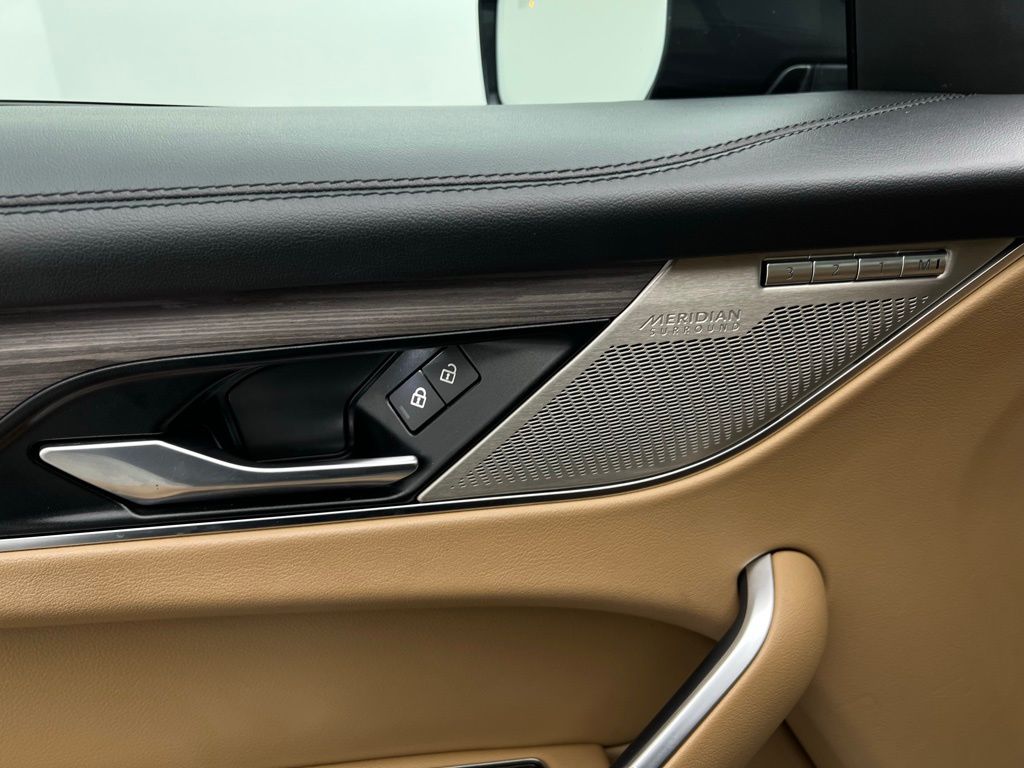 2022 Jaguar F-PACE P250 S photo 44