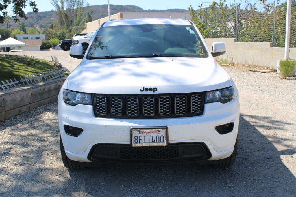2018 Jeep Grand Cherokee Altitude photo 2